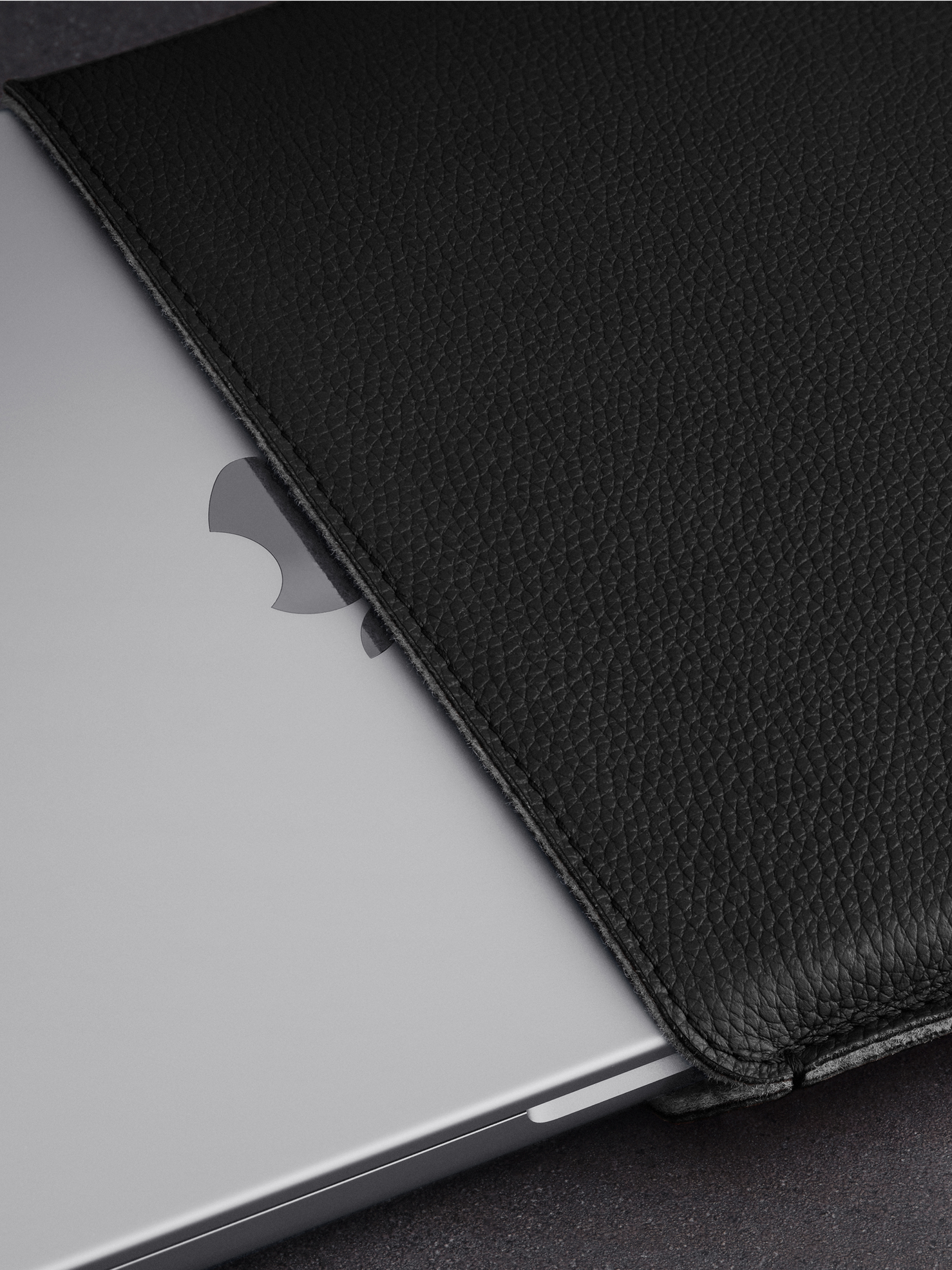 Woolnut Leather Sleeve for 13" MacBook Air - Black