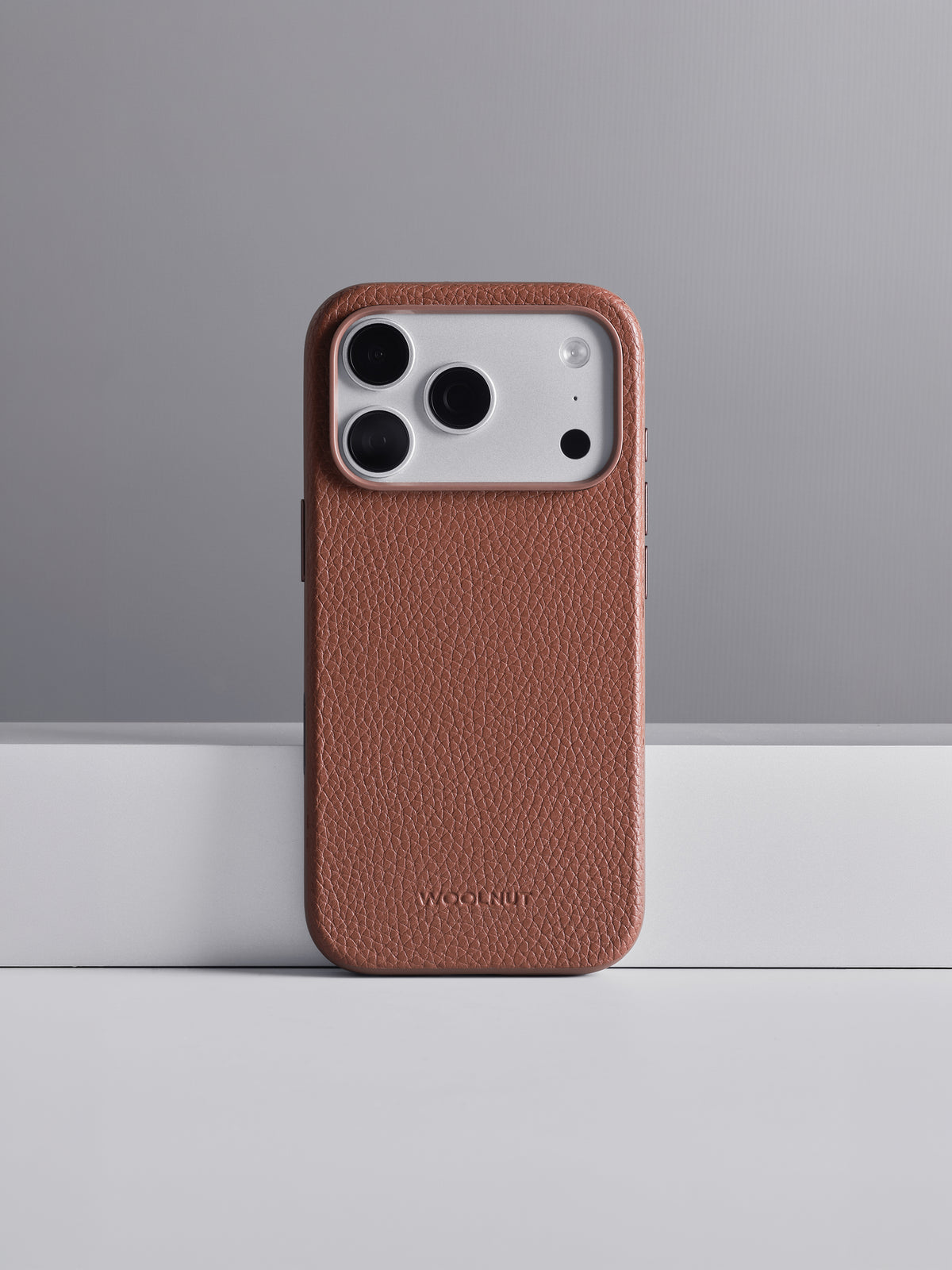 Woolnut Leather Case for iPhone 18 Pro - Cognac