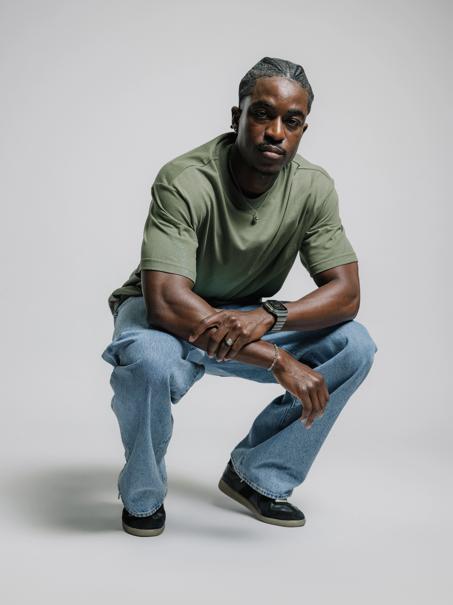 Nomad Stratos Band - 49mm - Black Titanium - Forest