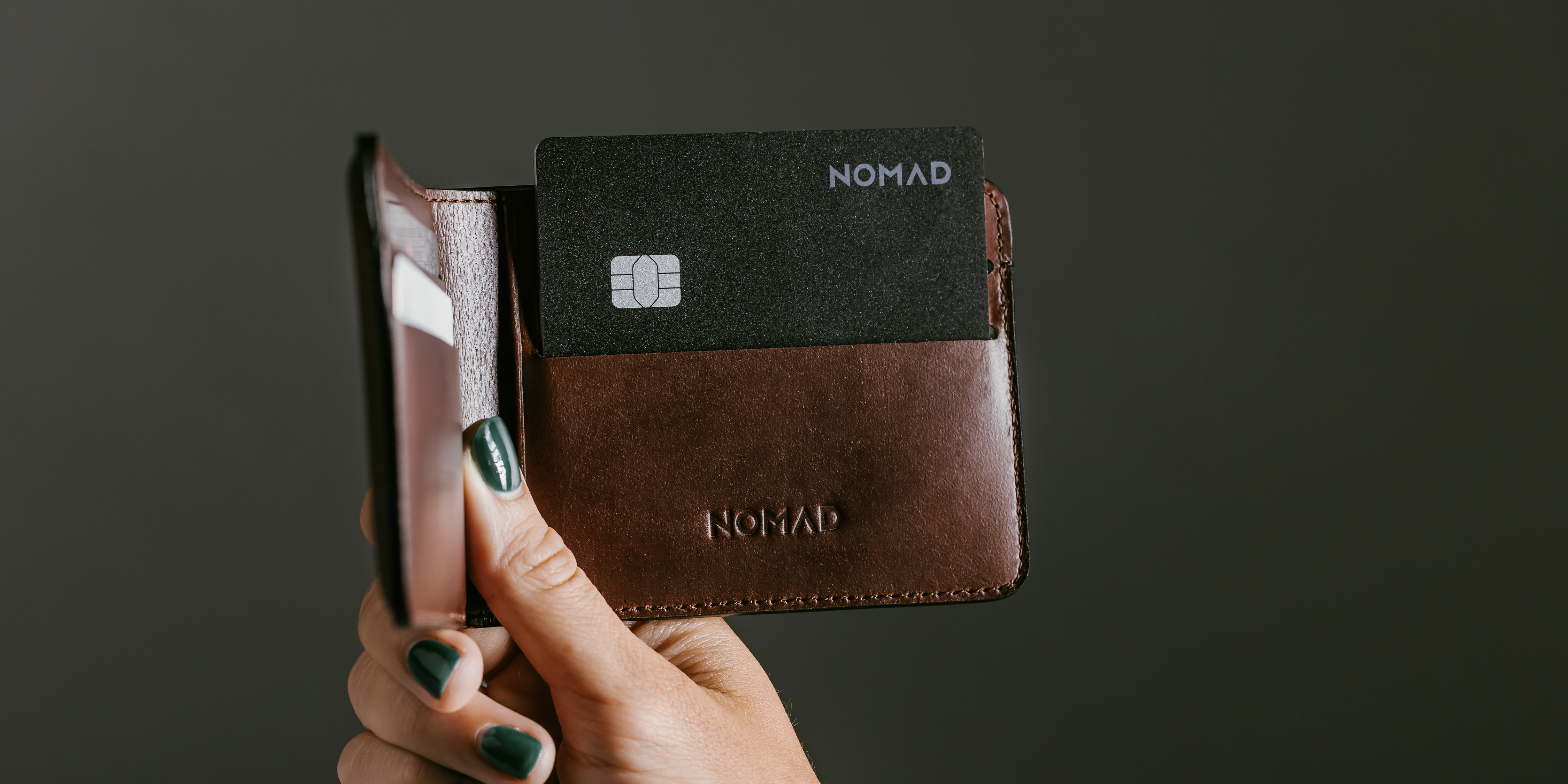 Nomad Tracking Card Pro for Apple Find My - Black