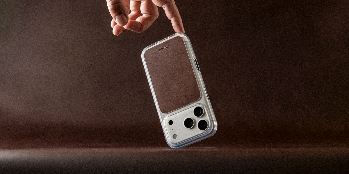 Nomad Clear Case with Horween Leather for iPhone 18 Pro - Rustic Brown