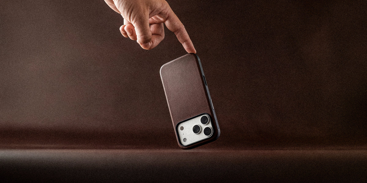 Nomad Modern Case with Horween Leather for iPhone 18 Pro Max - Rustic Brown